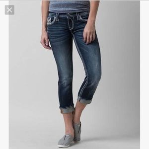 Rock Revival Sukara crop